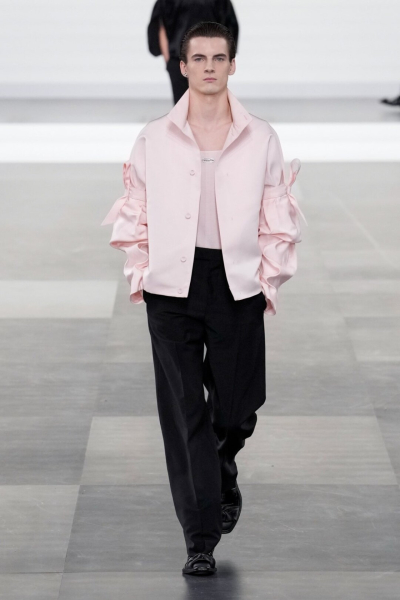 Dior: как прошел показ Кима Джонса в парижской École militaire