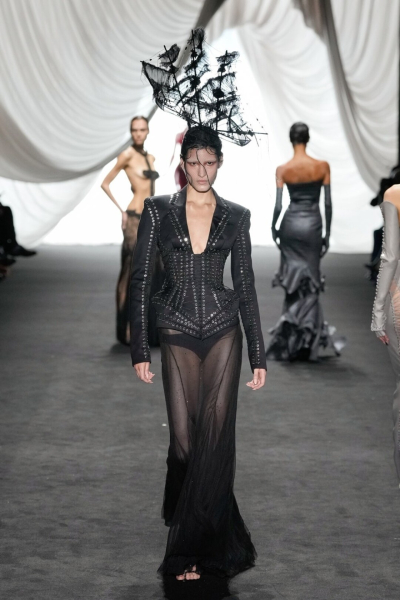 Jean Paul Gaultier: как прошел гостевой кутюрный показ-кораблекрушение Людовика де Сен-Сернена?