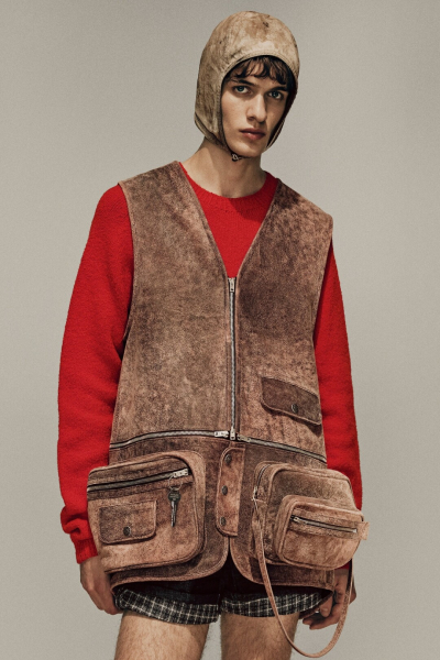 Как худрук Acne Studios Джонни Йоханссон поженил спортшик и дэндикор в новой коллекции?