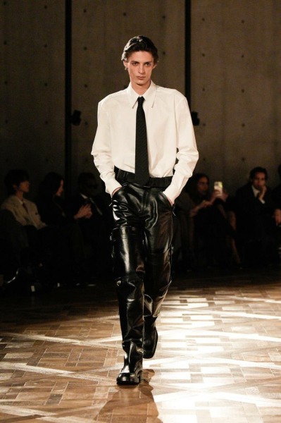 Saint Laurent: как прошел показ мужской коллекции Энтони Ваккарелло?