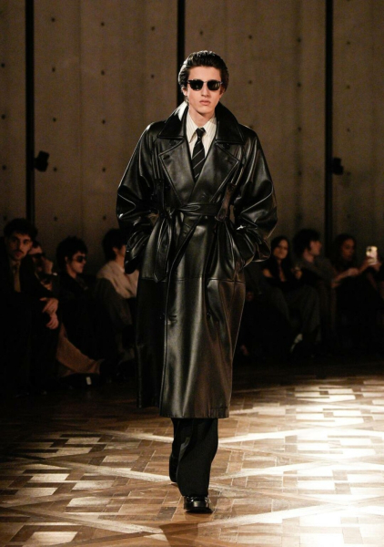Saint Laurent: как прошел показ мужской коллекции Энтони Ваккарелло?