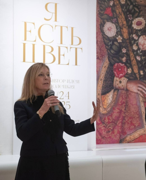 Спецвыпуск АЛЕНАZINE! Все о феномене Долецкой: человек-глянец, авторитетный хаскивед, а главное — горгонзола и маракуйя нашего сердца!