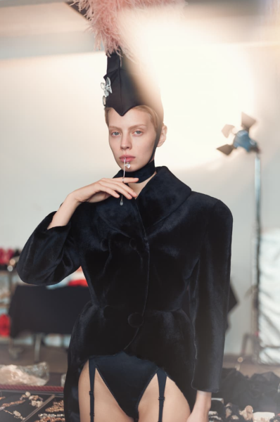 Эксклюзив! Как прошел кутюрный показ Ulyana Sergeenko в Дубае — показываем шоу, бэкстейдж и кампейн с Натальей Водяновой!