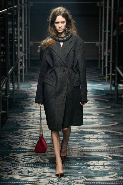 Prada: как прошел миланский показ Миуччи Прада и Рафа Симонса?
