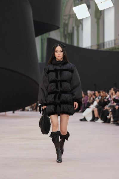 Chanel: как прошел показ осенне-зимней коллекции под куполом Гран-Пале?