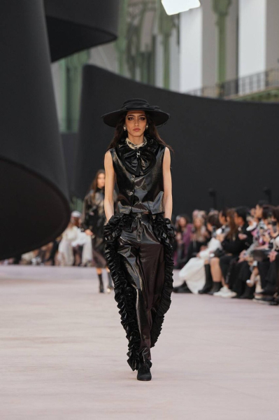 Chanel: как прошел показ осенне-зимней коллекции под куполом Гран-Пале?