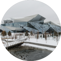 Эмоциональное техно — фирменный стиль московской архитектуры? Мария Элькина объясняет, чем он хорош и почему его авторов все равно не возьмут в будущее