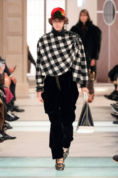 Louis Vuitton: чем запомнился осенне-зимний показ Николя Жескьера?