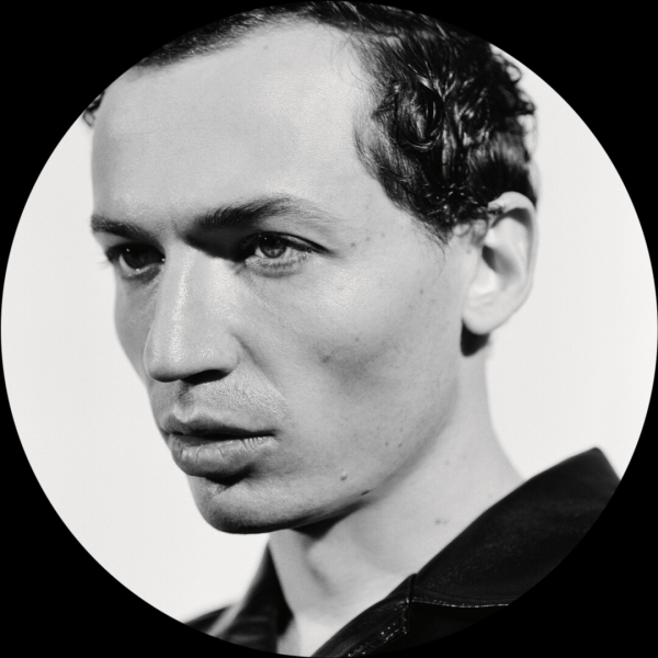 Премьера на Собака.ru: слушаем кавер Zoloto и Therr Maitz на песню «Кабриолет» Успенской