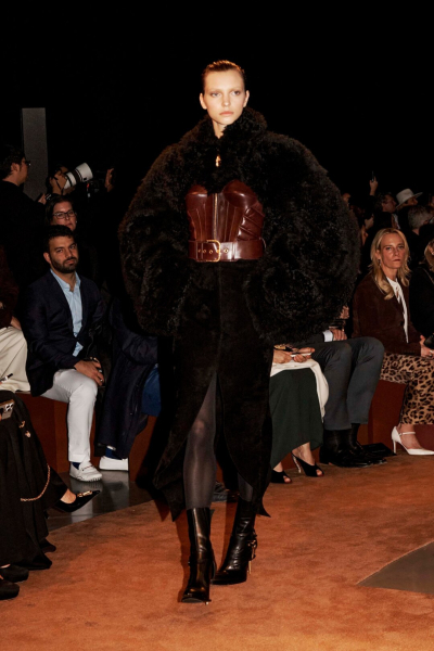 Schiaparelli: как прошел показ Дэниела Розберри в Париже?