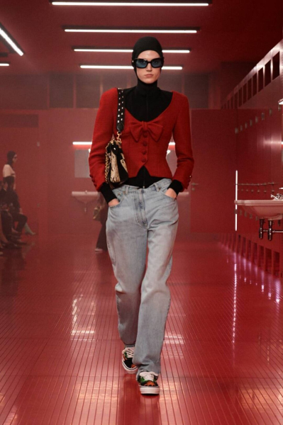 Valentino: как прошел показ осенне-зимней коллекции Алессандро Микеле?