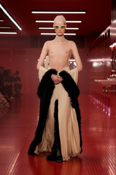Valentino: как прошел показ осенне-зимней коллекции Алессандро Микеле?