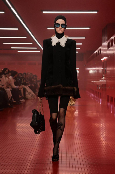 Valentino: как прошел показ осенне-зимней коллекции Алессандро Микеле?