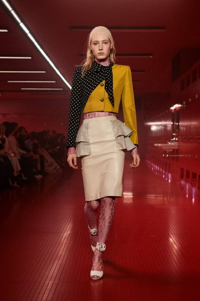 Valentino: как прошел показ осенне-зимней коллекции Алессандро Микеле?