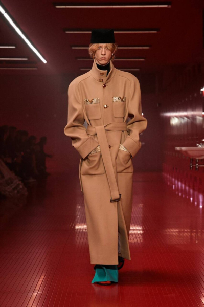 Valentino: как прошел показ осенне-зимней коллекции Алессандро Микеле?