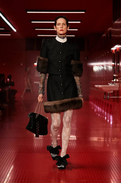 Valentino: как прошел показ осенне-зимней коллекции Алессандро Микеле?