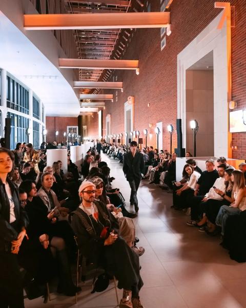 Яндекс Маркет Fashion Show SS`25: Как модный показ в Третьяковке стал событием года