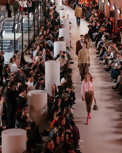 Яндекс Маркет Fashion Show SS`25: Как модный показ в Третьяковке стал событием года