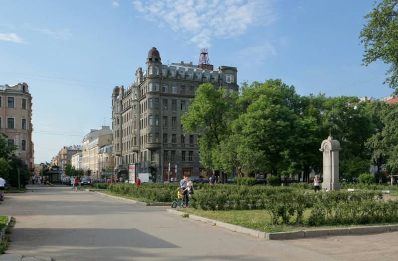 Лурье-трип: Первая визионерская экскурсия Льва Яковлевича по Петербургу, которая работает как машина времени
