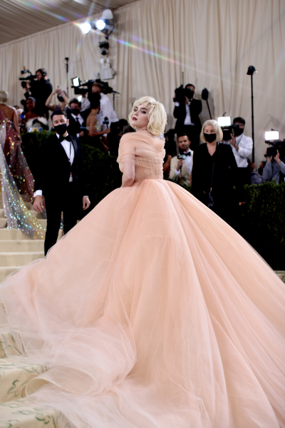 50 самых ярких нарядов в истории Met Gala: то самое «мокрое» платье Ким Кардашьян, Золушка-Зендея и Доджа Шупетт-Кэт