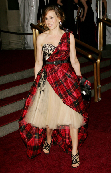 50 самых ярких нарядов в истории Met Gala: то самое «мокрое» платье Ким Кардашьян, Золушка-Зендея и Доджа Шупетт-Кэт