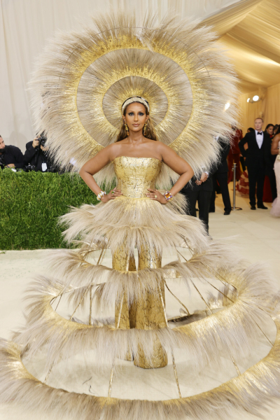 50 самых ярких нарядов в истории Met Gala: то самое «мокрое» платье Ким Кардашьян, Золушка-Зендея и Доджа Шупетт-Кэт