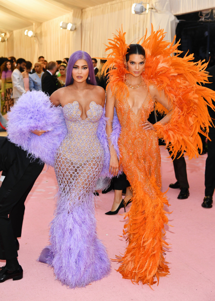 50 самых ярких нарядов в истории Met Gala: то самое «мокрое» платье Ким Кардашьян, Золушка-Зендея и Доджа Шупетт-Кэт