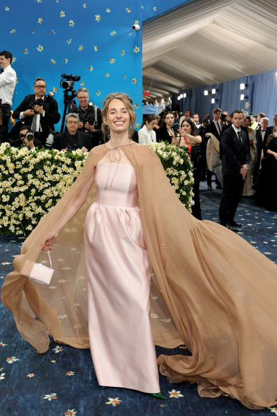 Худшие выходы Met Gala 2025: Доджа Кэт, Шакира, Лиса, Холли Берри