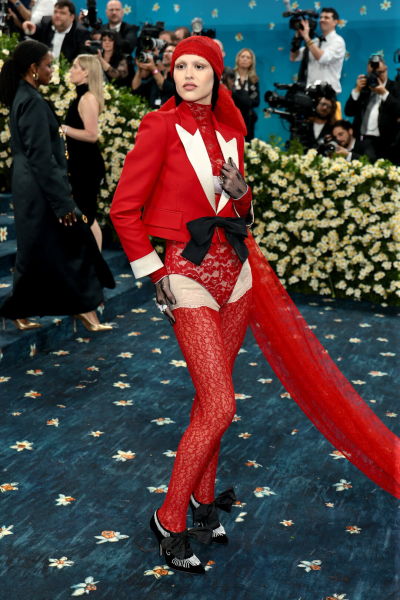 Худшие выходы Met Gala 2025: Доджа Кэт, Шакира, Лиса, Холли Берри