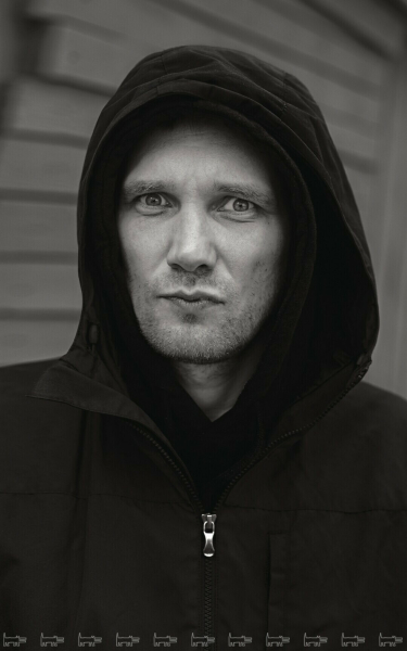 Юлия Волкова из «Тату», Светлана Бондарчук и лиса: вышел тизер «Песни джиннов» Романа Михайлова — очередного индийского и «самого странного проекта» режиссера