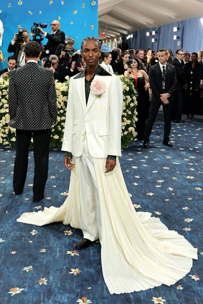 Лучшие выходы Met Gala 2025: Мадонна, Деми Мур, Рианна, Лана Дель Рей, Николь Кидман