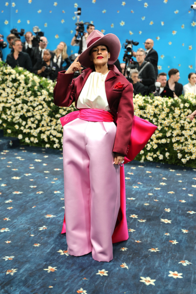 Лучшие выходы Met Gala 2025: Мадонна, Деми Мур, Рианна, Лана Дель Рей, Николь Кидман