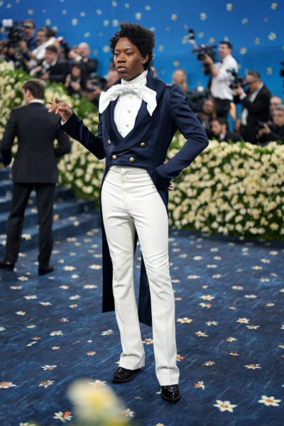 Лучшие выходы Met Gala 2025: Мадонна, Деми Мур, Рианна, Лана Дель Рей, Николь Кидман