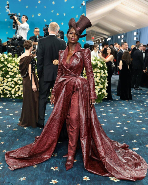 Лучшие выходы Met Gala 2025: Мадонна, Деми Мур, Рианна, Лана Дель Рей, Николь Кидман