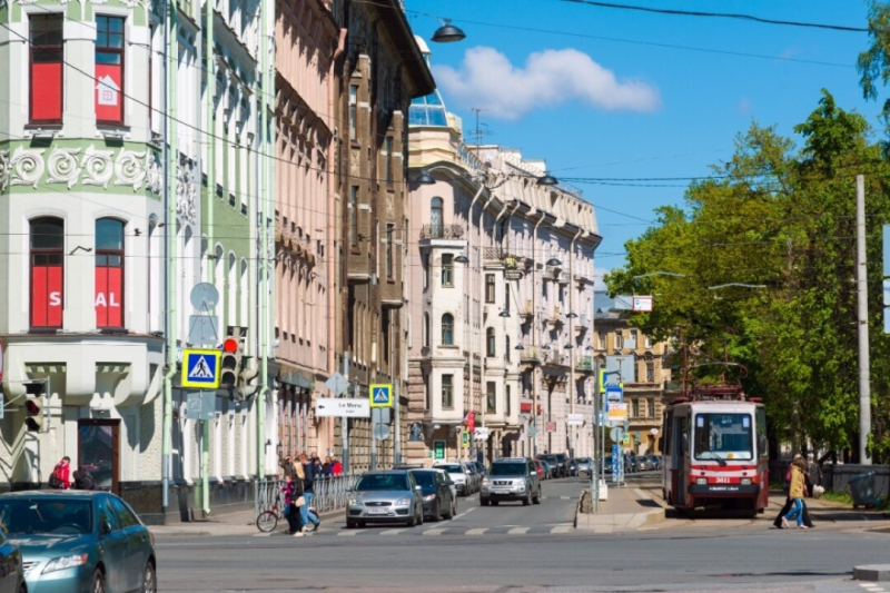 Первые строители Петербурга — кем они были, откуда приехали, что ели и от чего умирали? И как выглядели!