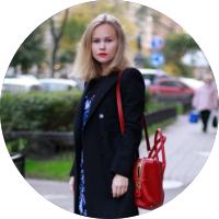 Сумки-бутоны, подвески-колонны и юбки-редиски: модный дайджест