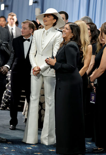 Выбрали 30 самых смешных образов с голубой дорожки Met Gala 2025