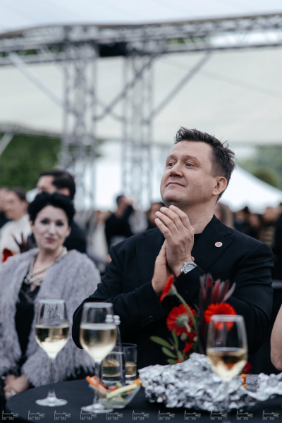 Красная дорожка премии «ТОП50. Самые знаменитые люди Петербурга» — 2025. Часть I