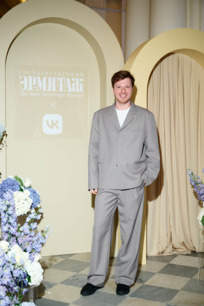 Михаил Пиотровский, Марианна Максимовская, Клава Кока, Александр Цыпкин, Юлия Барановская на открытии цифрового проекта VK и Эрмитажа