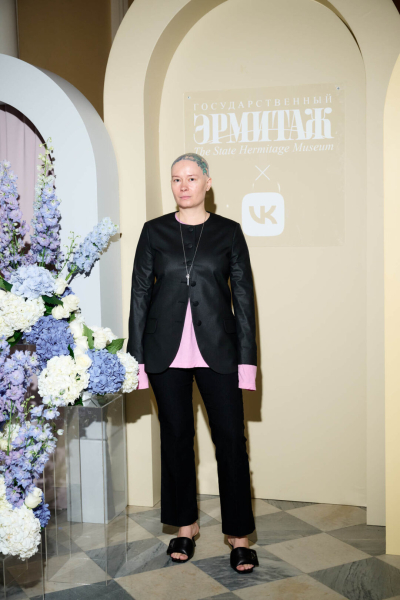 Михаил Пиотровский, Марианна Максимовская, Клава Кока, Александр Цыпкин, Юлия Барановская на открытии цифрового проекта VK и Эрмитажа